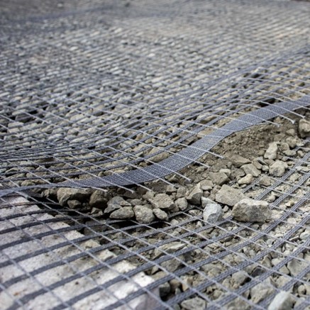 How Erosion Control Geogrid Improves Soil Stability and Reduces Erosion Risks?