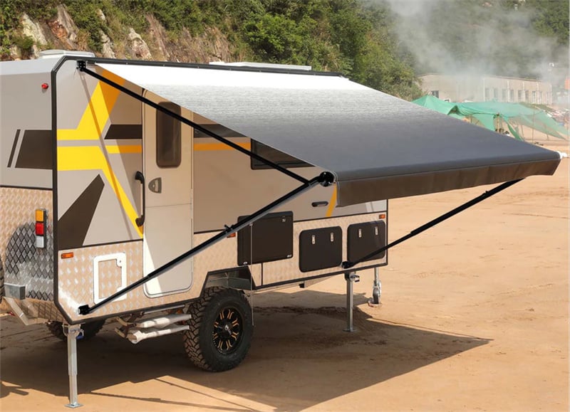 Roll-out manual RV awning application & market and brand comparison