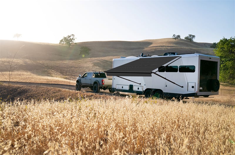 The Ultimate Guide to Buying a Manual RV Awning: An In-Depth Analysis of Major Brands to Help You Make an Informed Choice