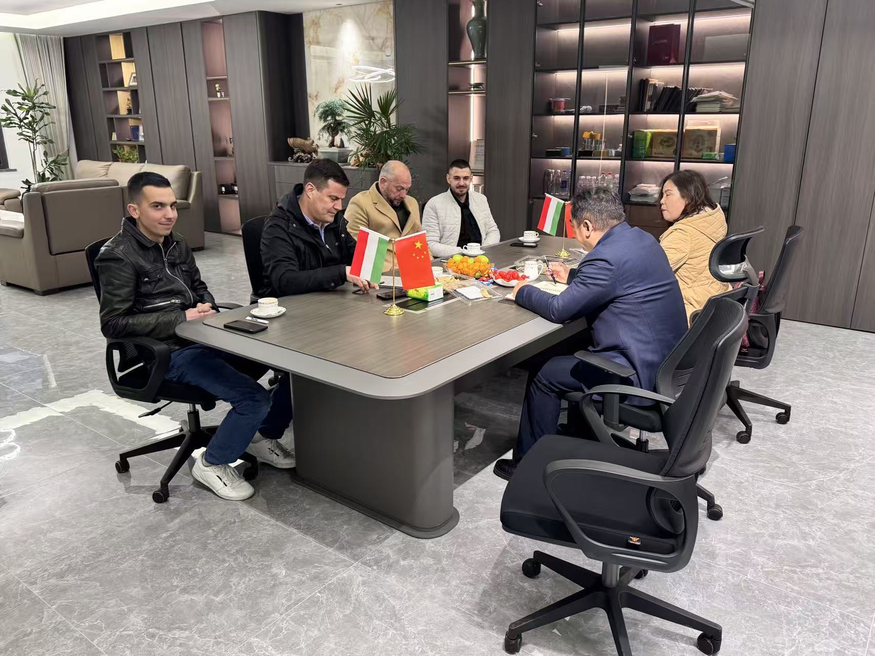 Hosting important clients from Europe (1).jpg