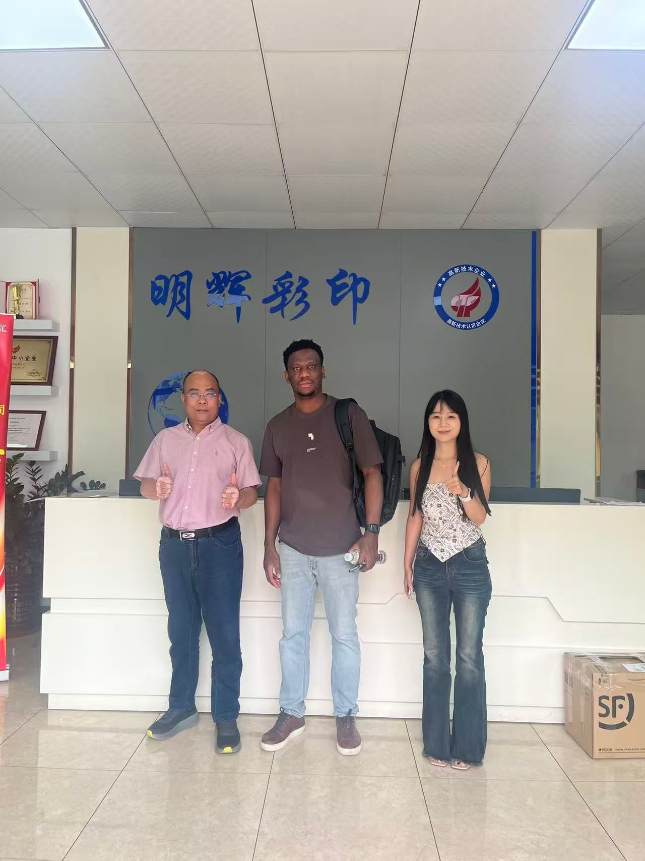 Warm Welcome to Our Client from Florence for a Factory Visit — Strengthening Partnership in Packaging Box Manufacturing