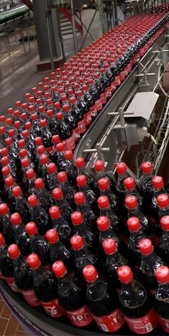 Línea de llenado de refrescos gaseosos – Planta automática de embotellado de cola y refrescos