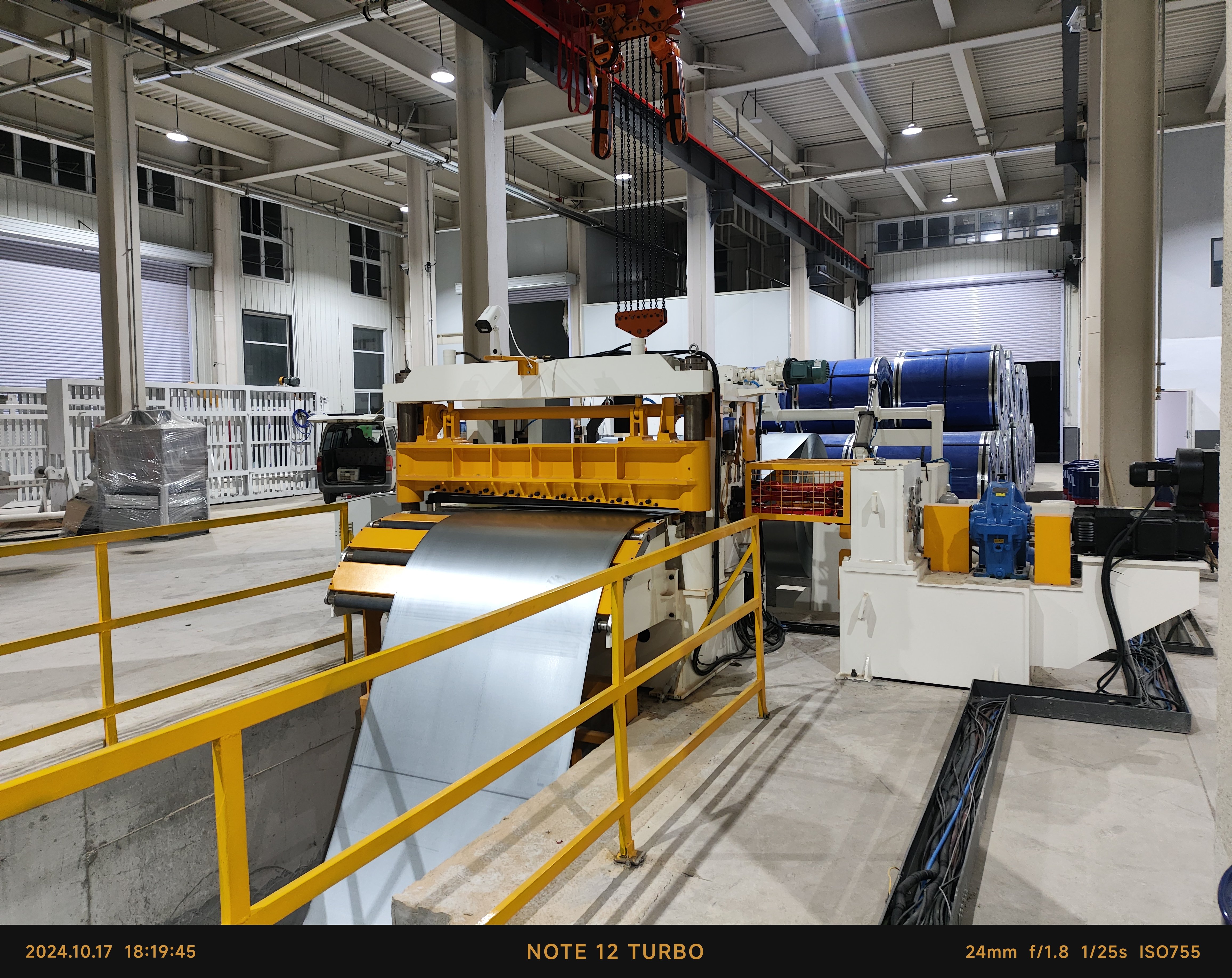 Producători de mașini de tăiat oțel care oferă precizie, viteză și servicii la nivel global