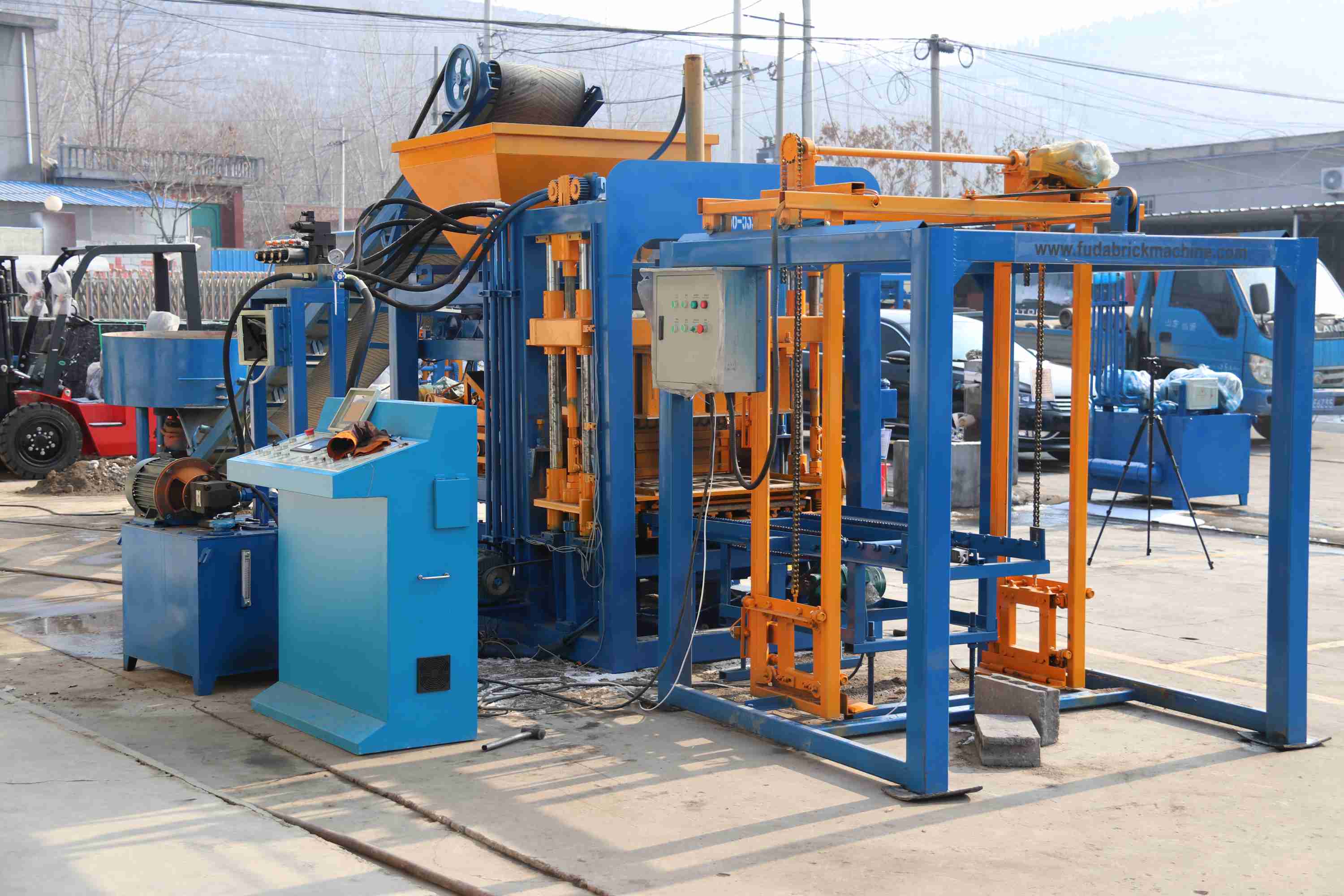 qt4-18 block machine77.jpg