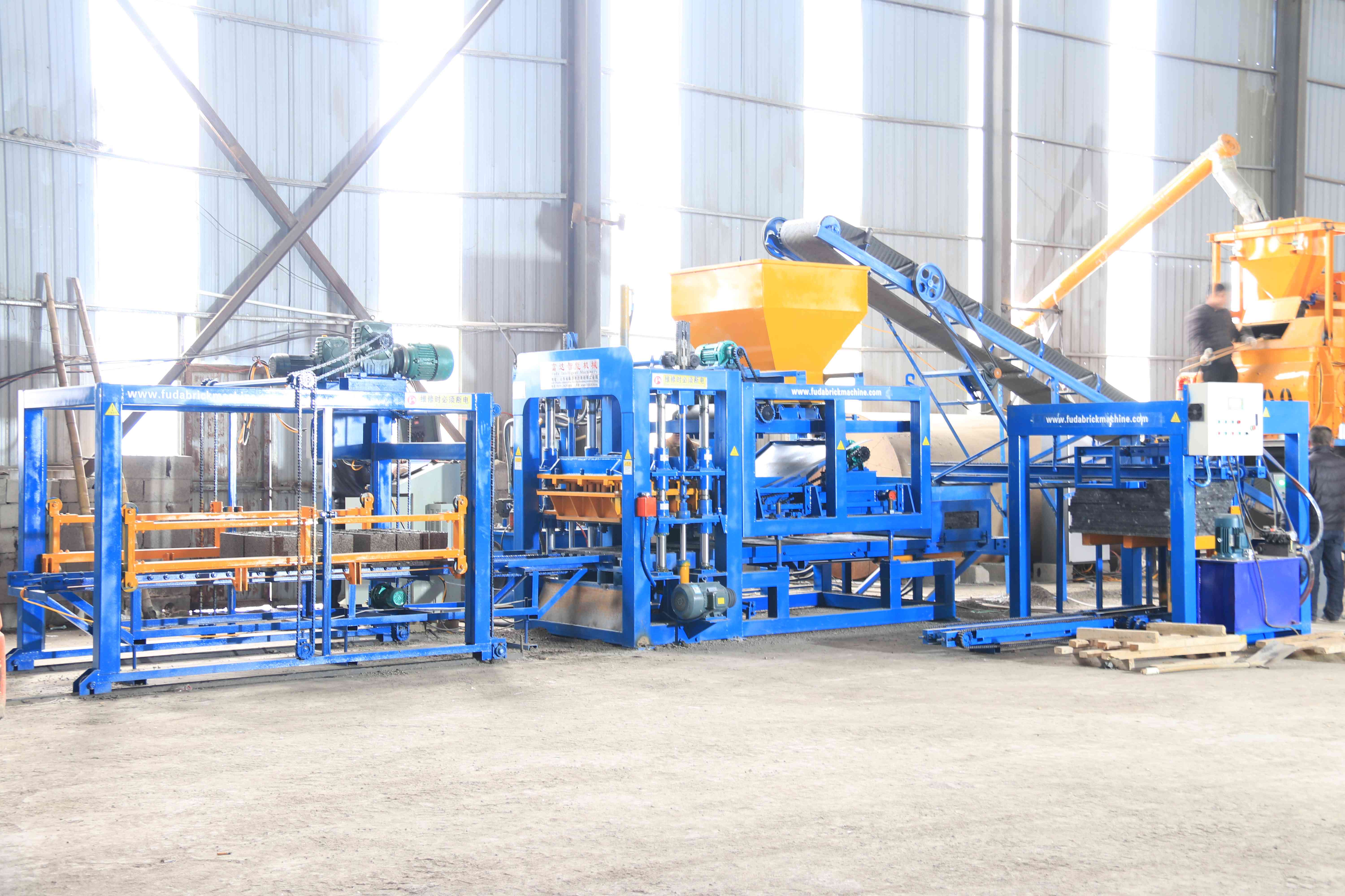 Fabrică de Blocuri Automate: Automatizarea completă reduce costurile cu forța de muncă și crește semnificativ eficiența generală de producție