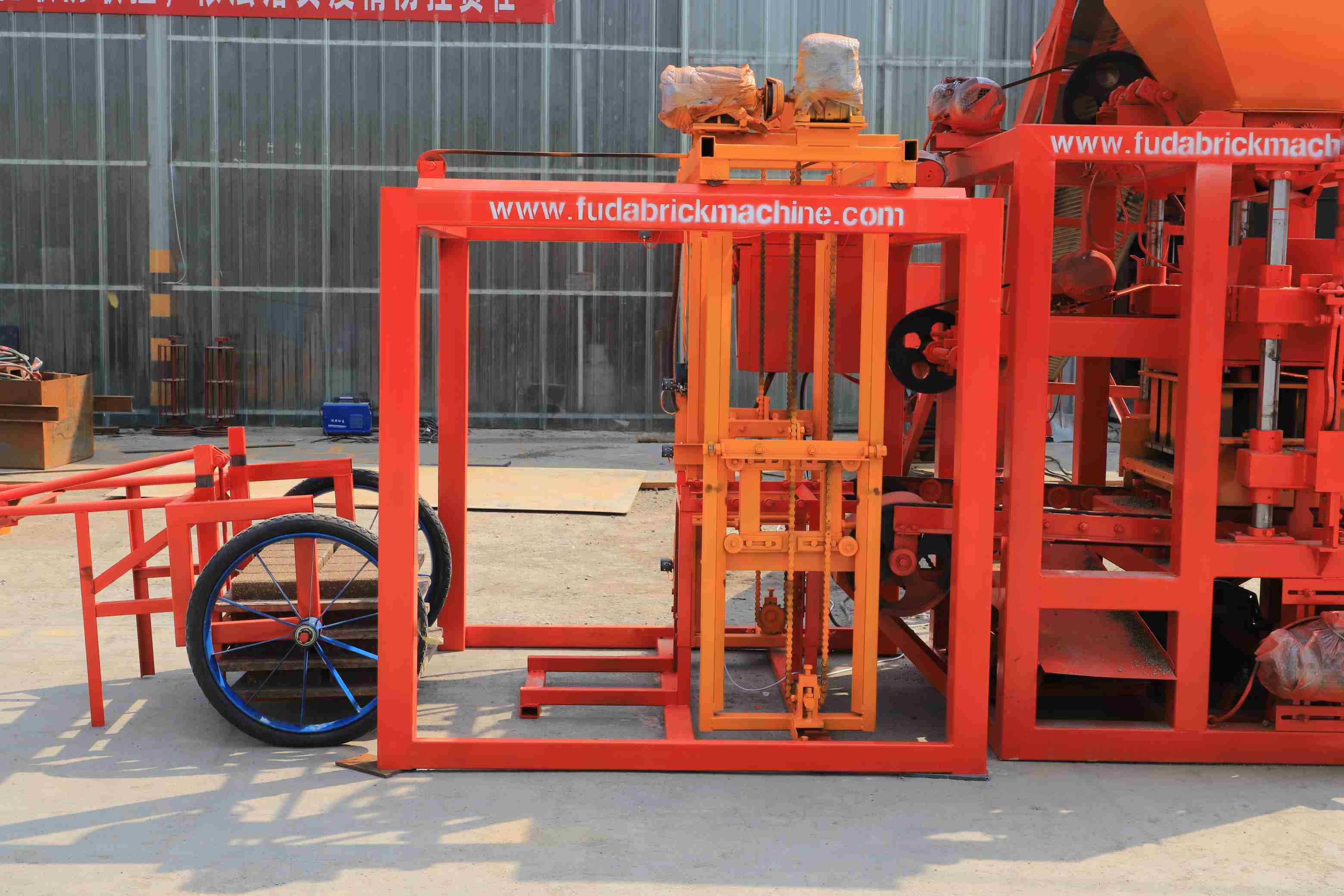 qt4-24 small block machine63.jpg