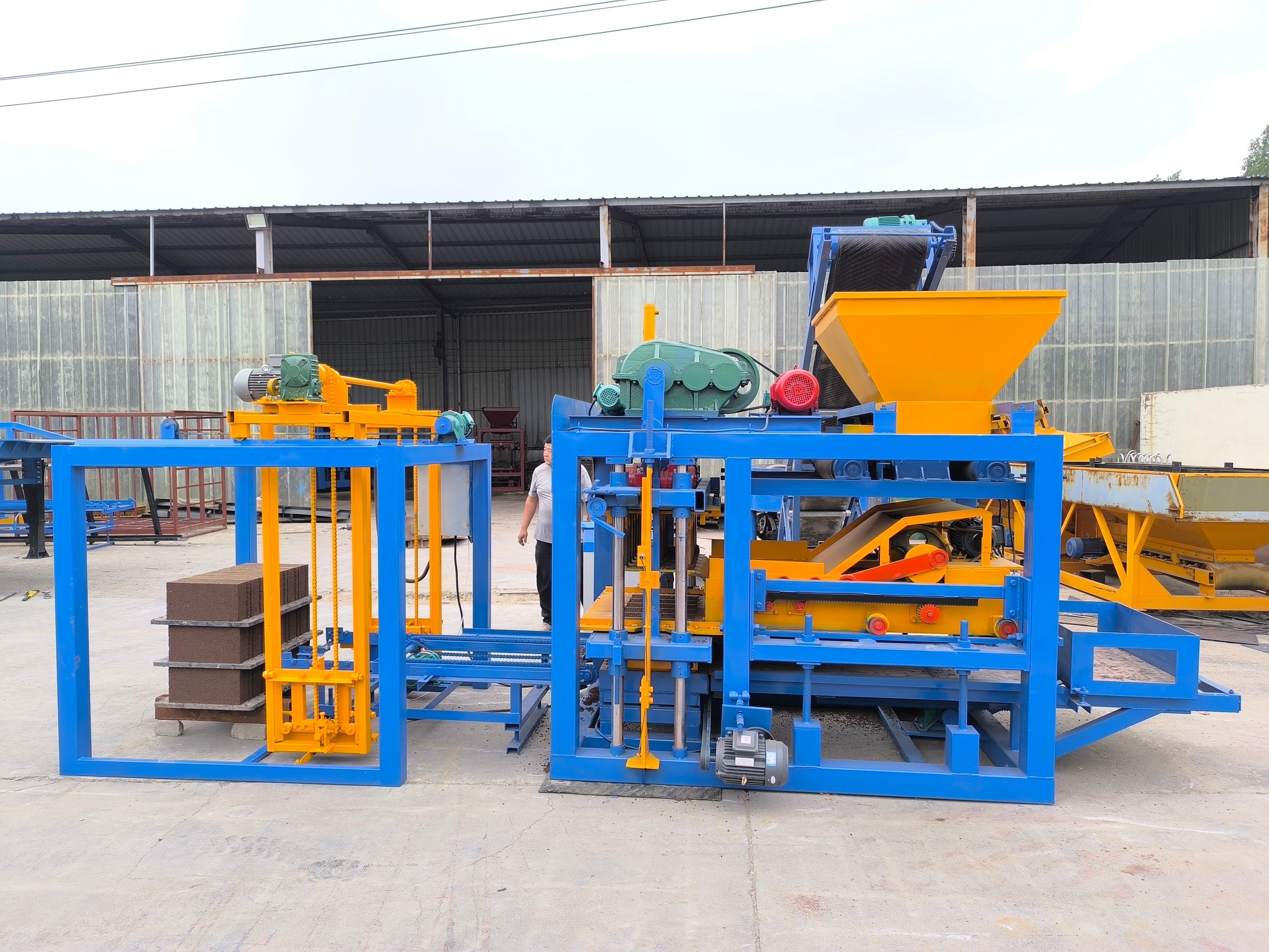 Prix de la machine à fabriquer des briques – Abordable et haute performance
