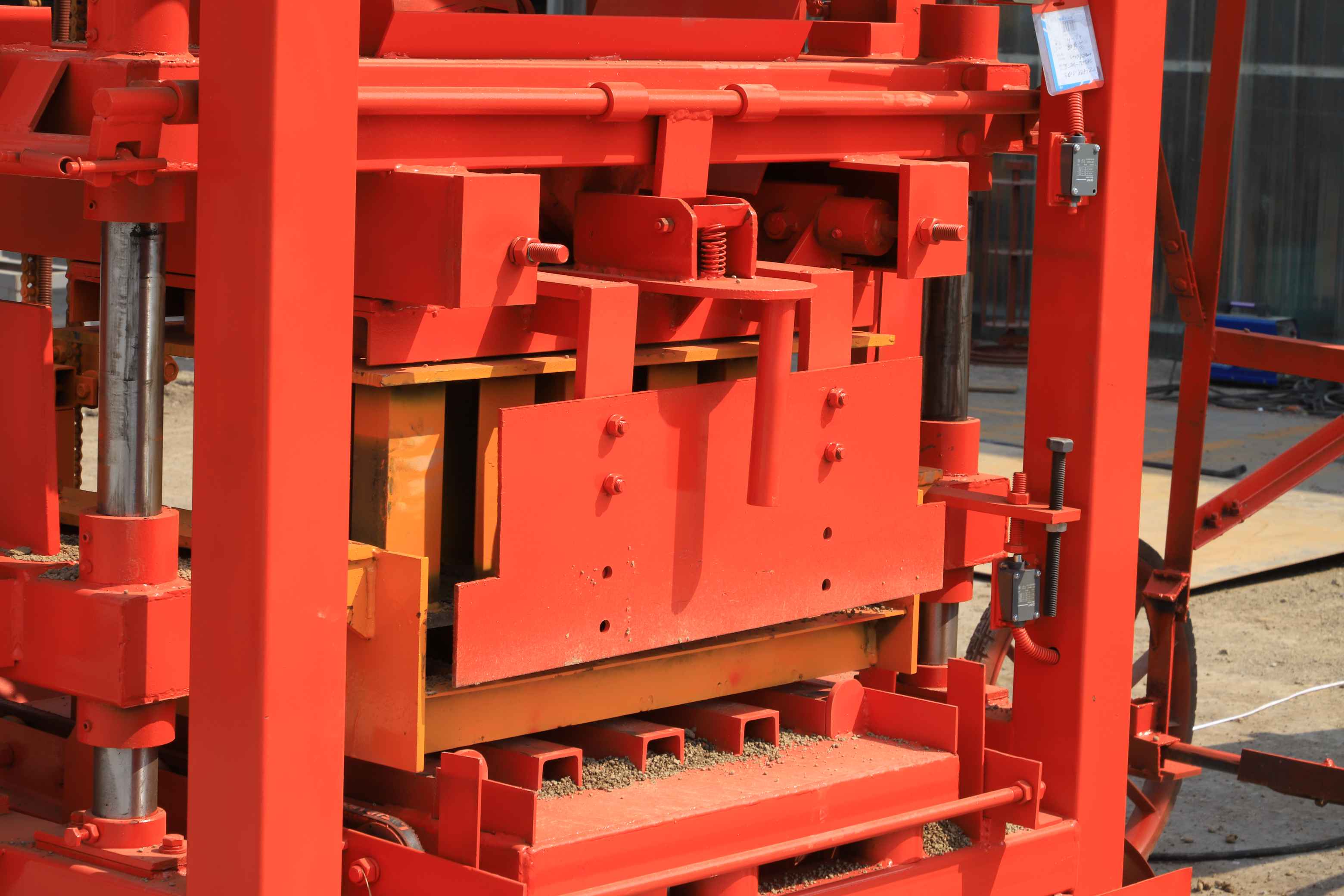 qt4-24 small block machine61.jpg