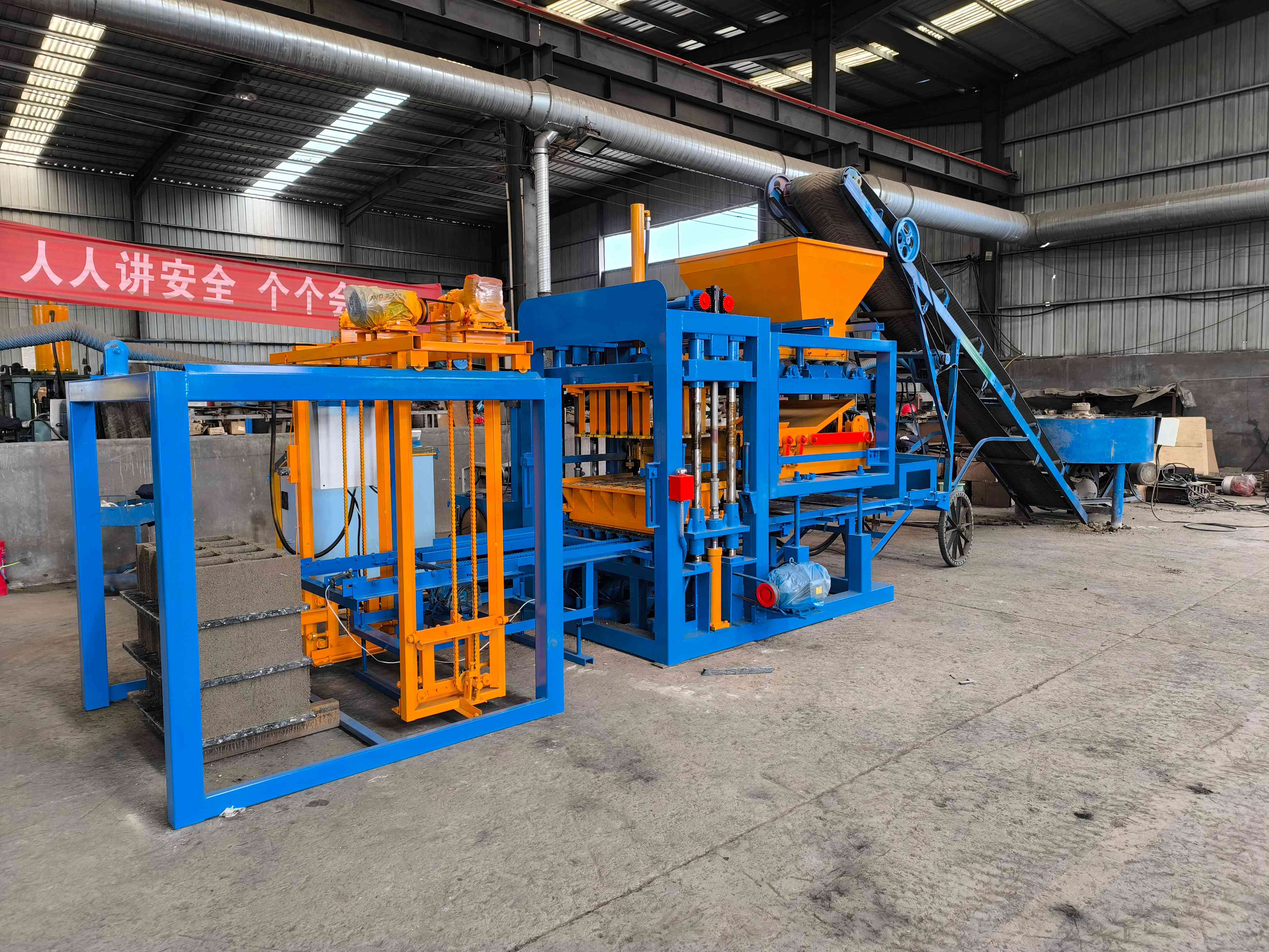 Liste des prix des machines automatiques de fabrication de briques : Tarifs raisonnables pour une production efficace et de haute qualité de blocs