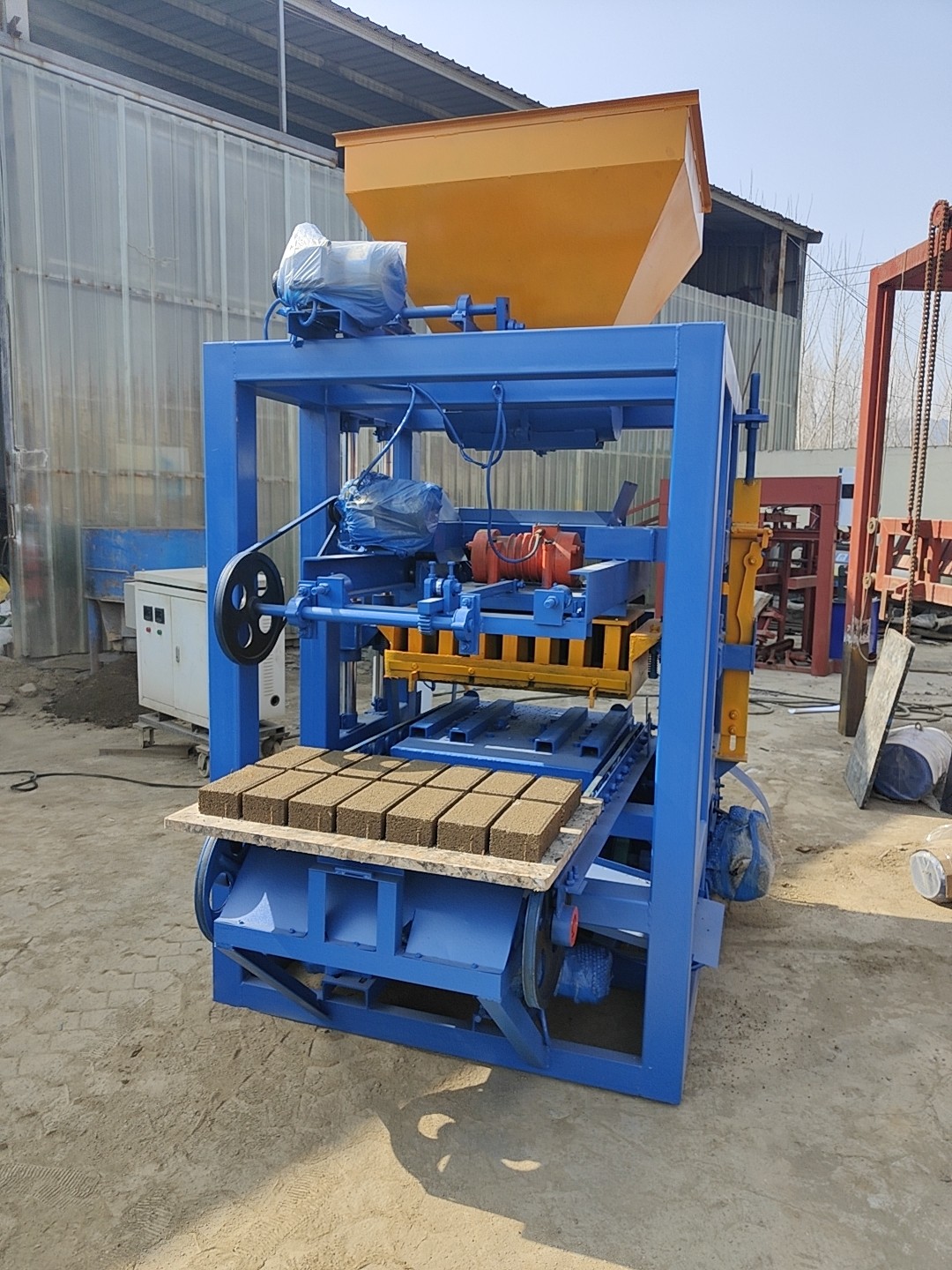 Yarı Otomatik Blok Üretim Makinesi QT4-24 Günlük Bakım ve Yağlama Kuralları