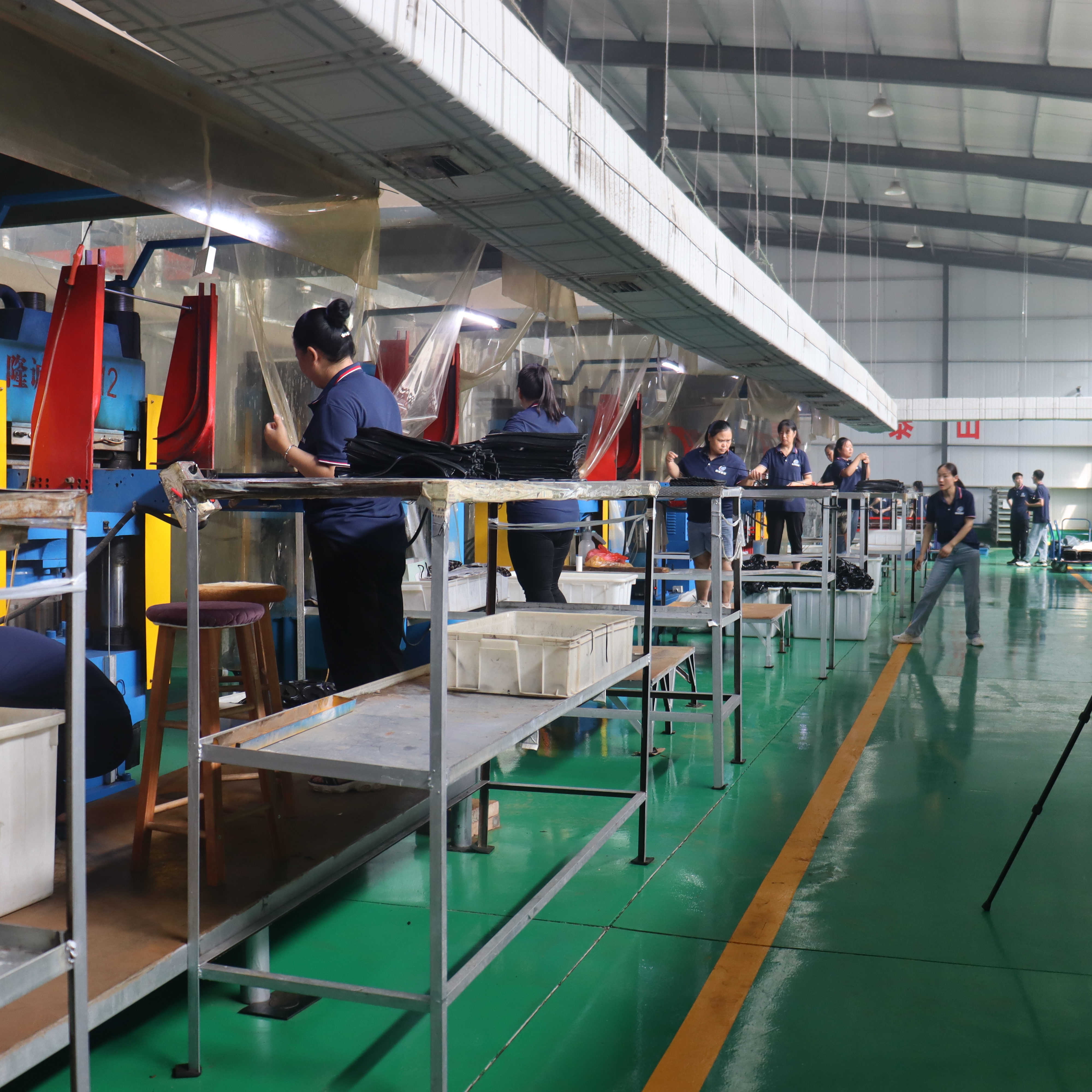 1,350 New Custom Rubber Parts in One Year: Inside Xingtai Longcheng Sealing's 8,000-Mold Custom Manufacturing Facility