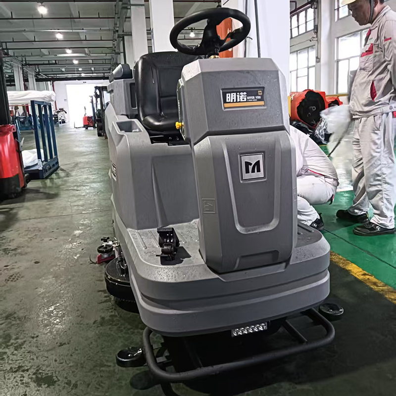 How to Maintain Your Warehouse Sweeper Scrubber for Longevity