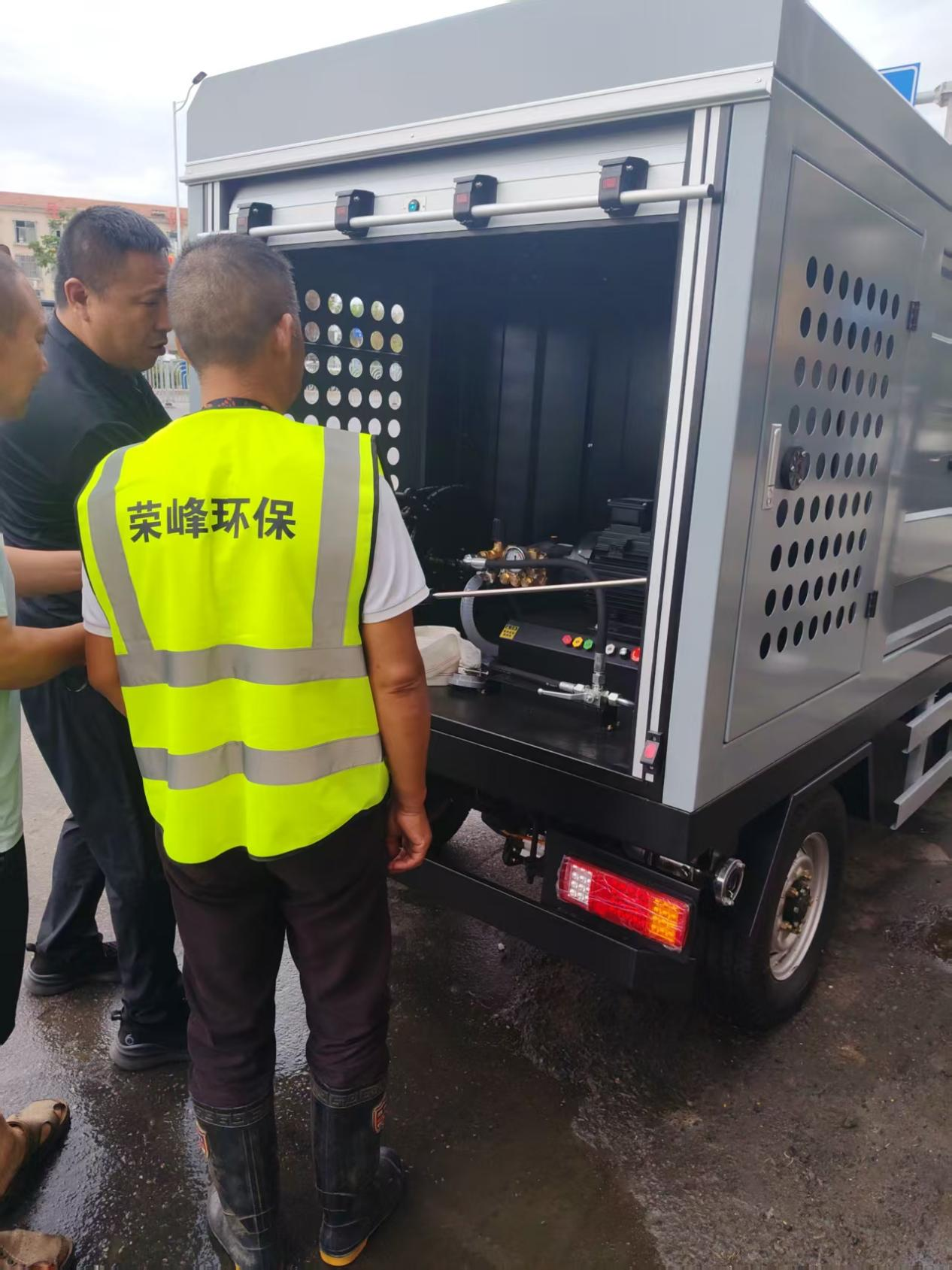 High Pressure Cleaning Truck Buying Guide for Factories and Communities (4).png