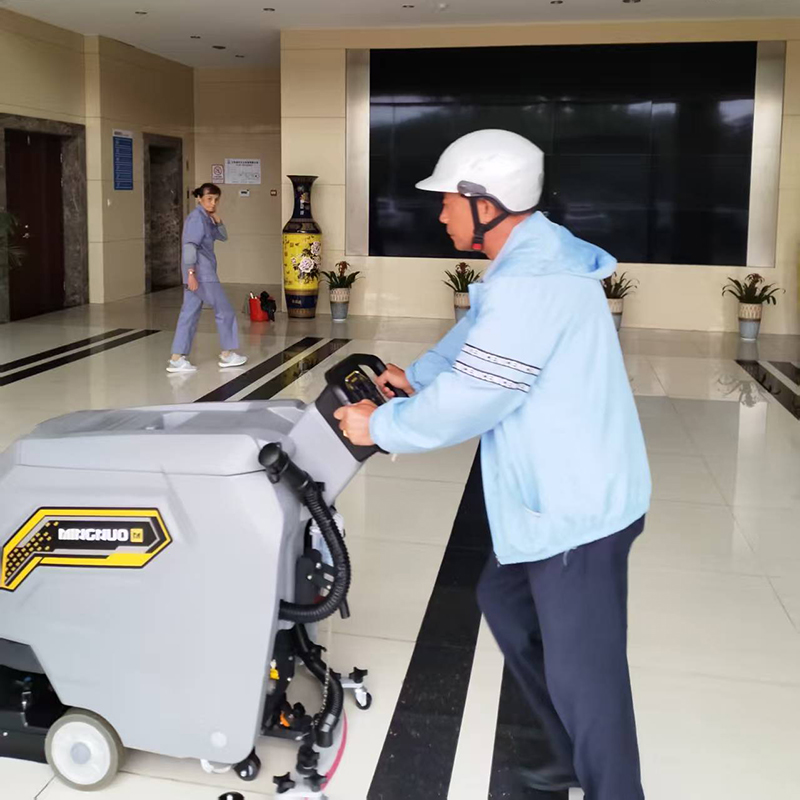 What Features to Look for in High-Quality Floor Cleaning Equipment?