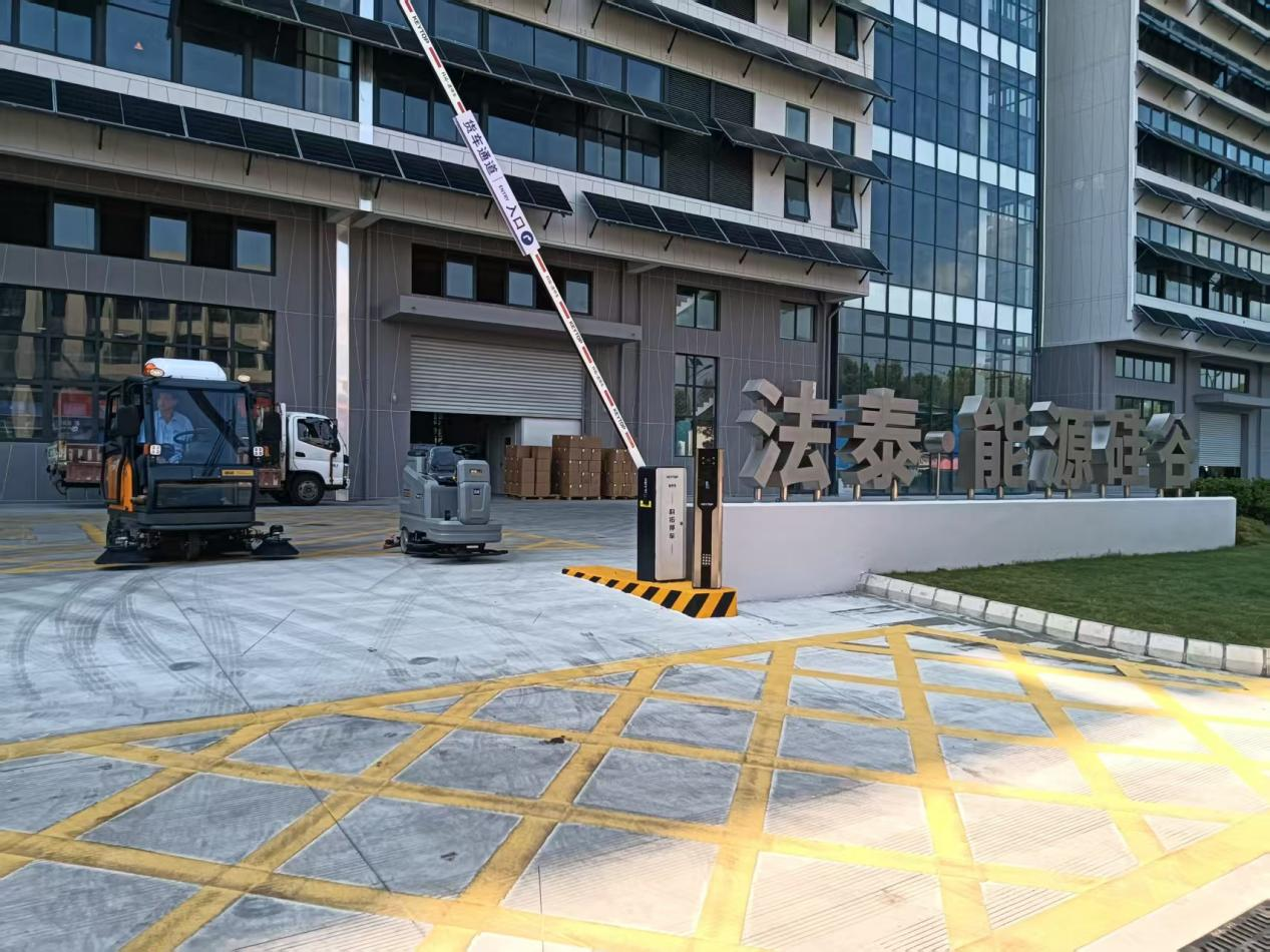 Seeking Cleaning Equipment Agents Partner with Us for Floor Sweeper and Scrubber Solutions (2).png