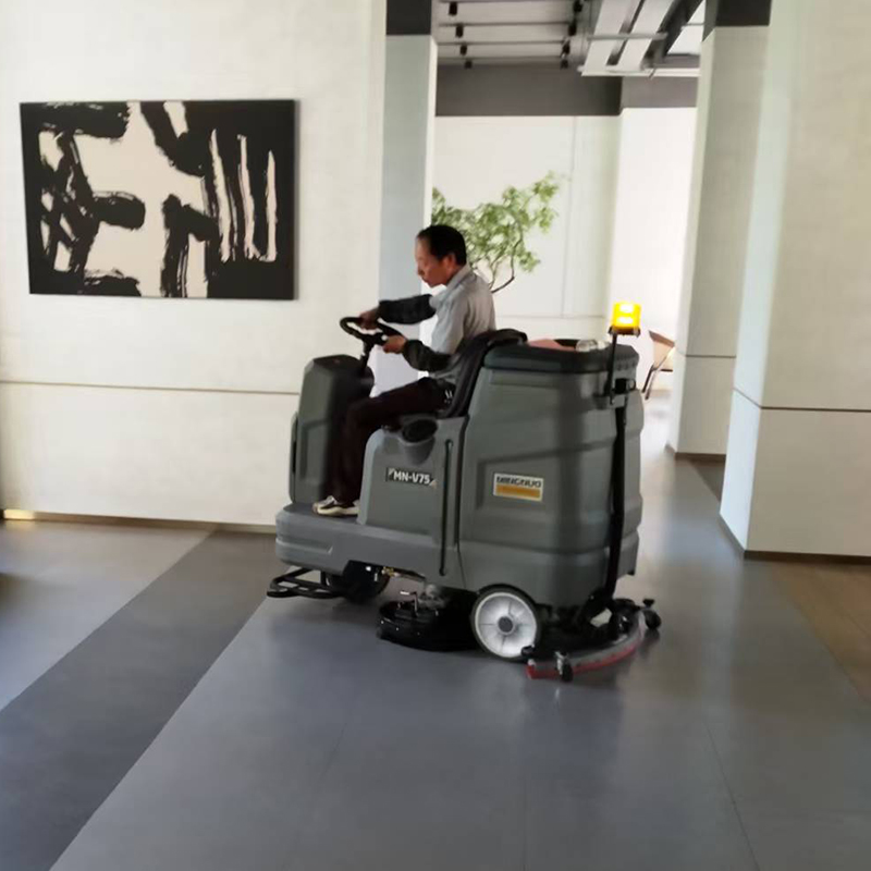 How Warehouse Floor Scrubbers Can Improve Workplace Safety
