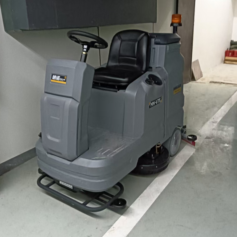 Versatile Cleaning for Large Areas with a Ride-On Scrubber