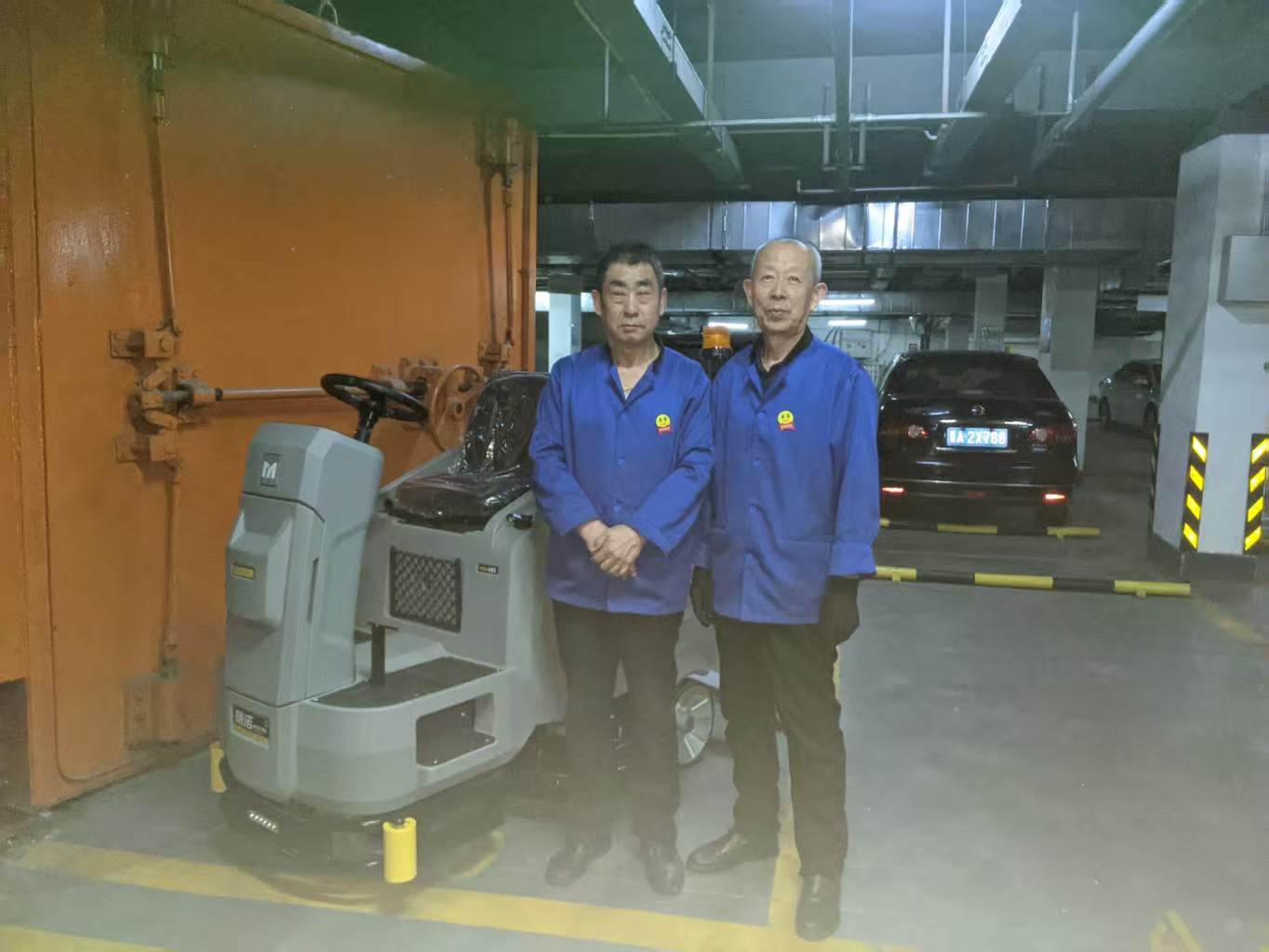 Ride On Floor Cleaner Buying Guide for Factories and Residential Communities (1).png