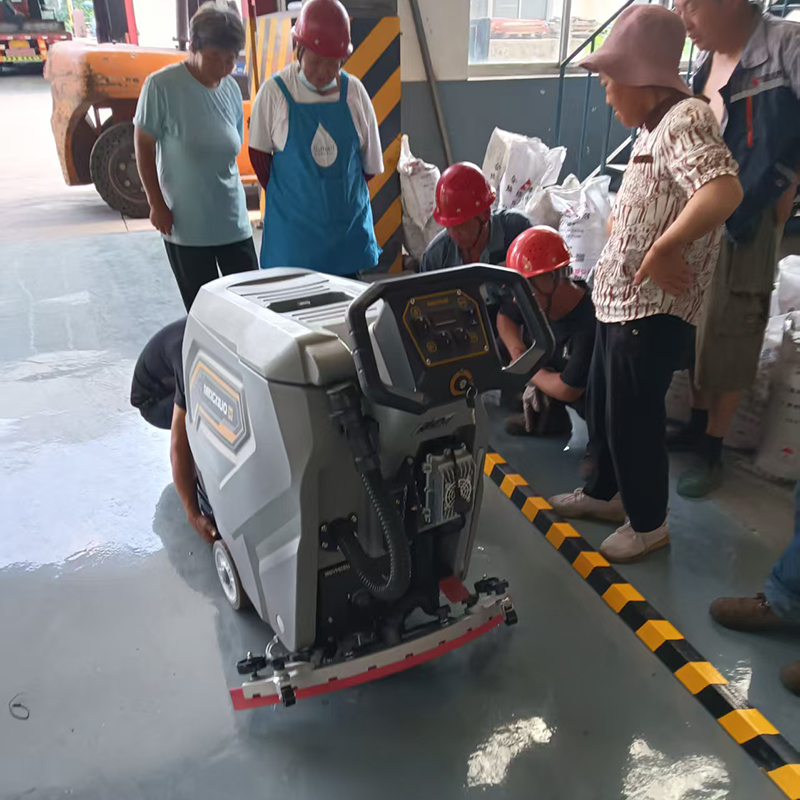 Introduction to Floor Scrubber Machines