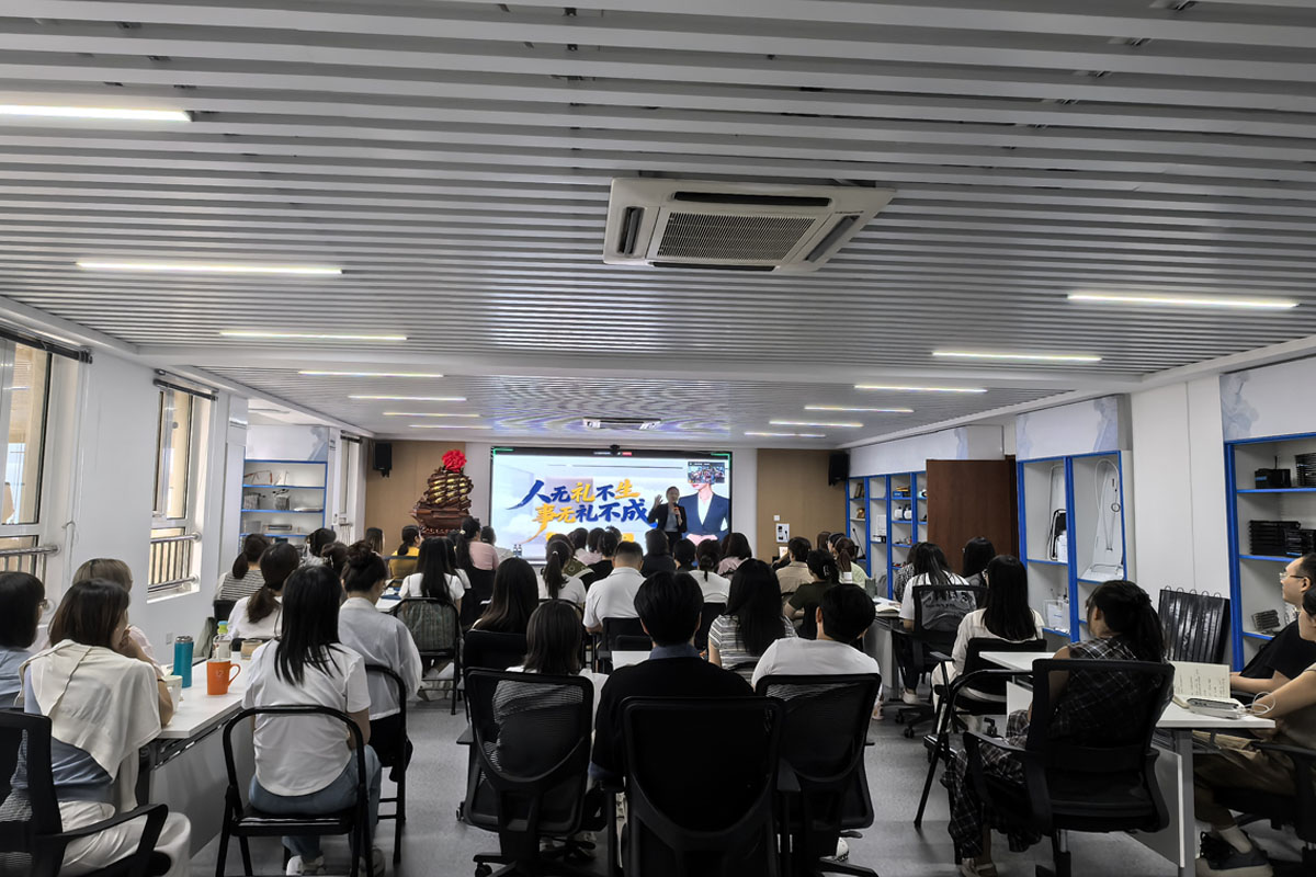 In-house Business Etiquette Training Strengthens Our Global-facing Team