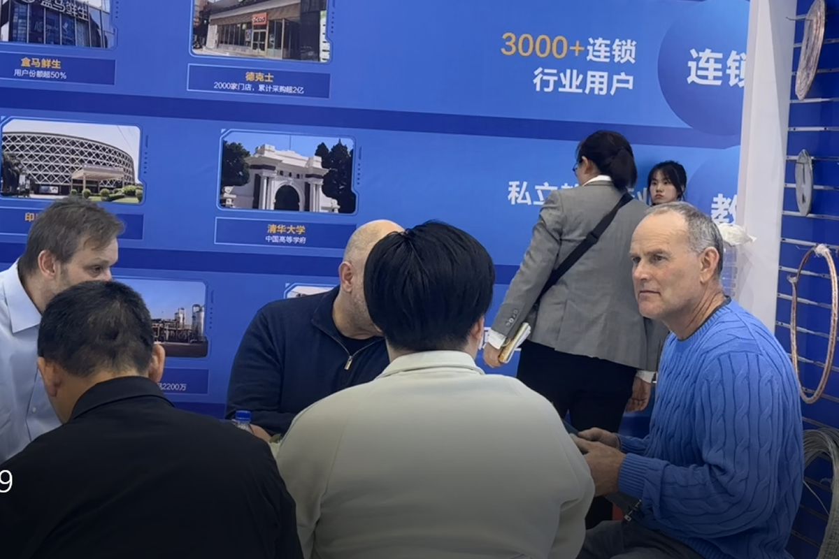 onsite at expo specialized in air conditioning  refrigeration fittings-1