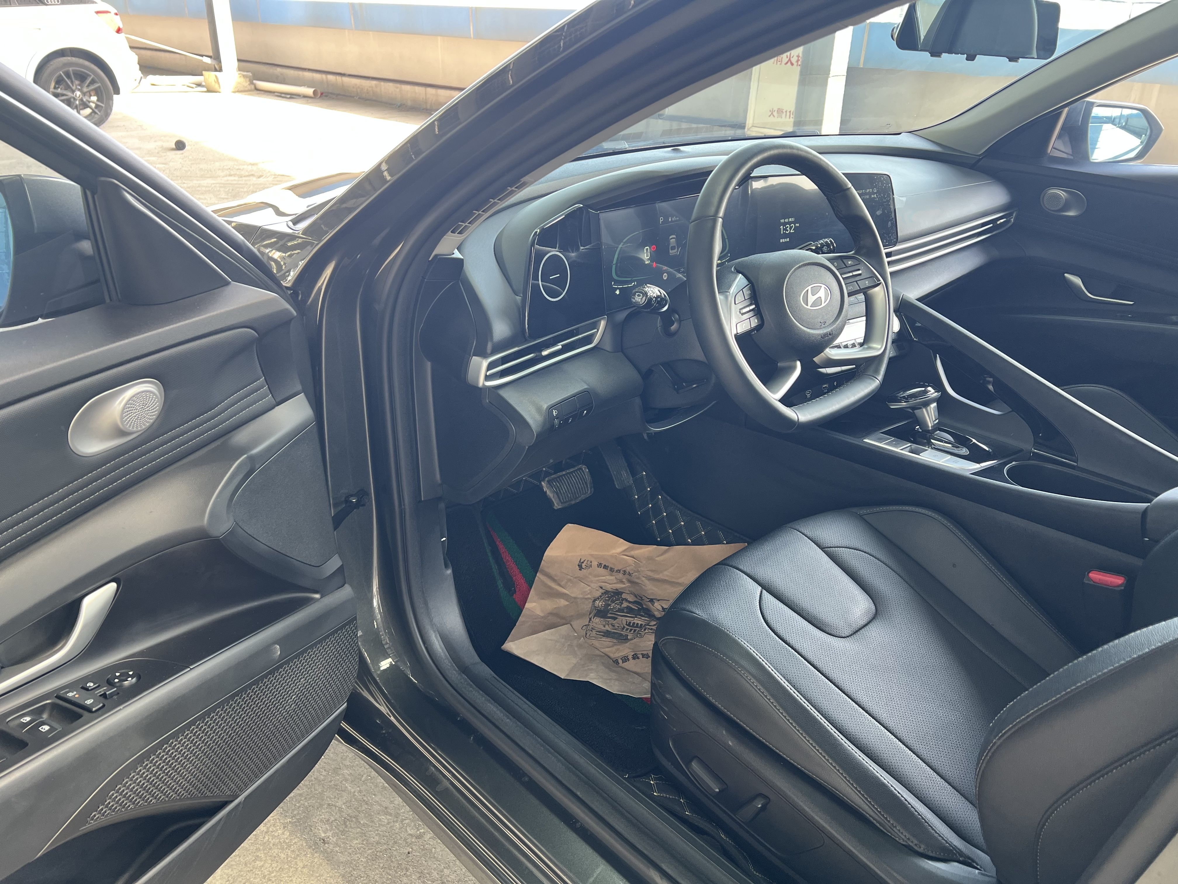 2023款 1.5L CVT LUX (7).jpeg