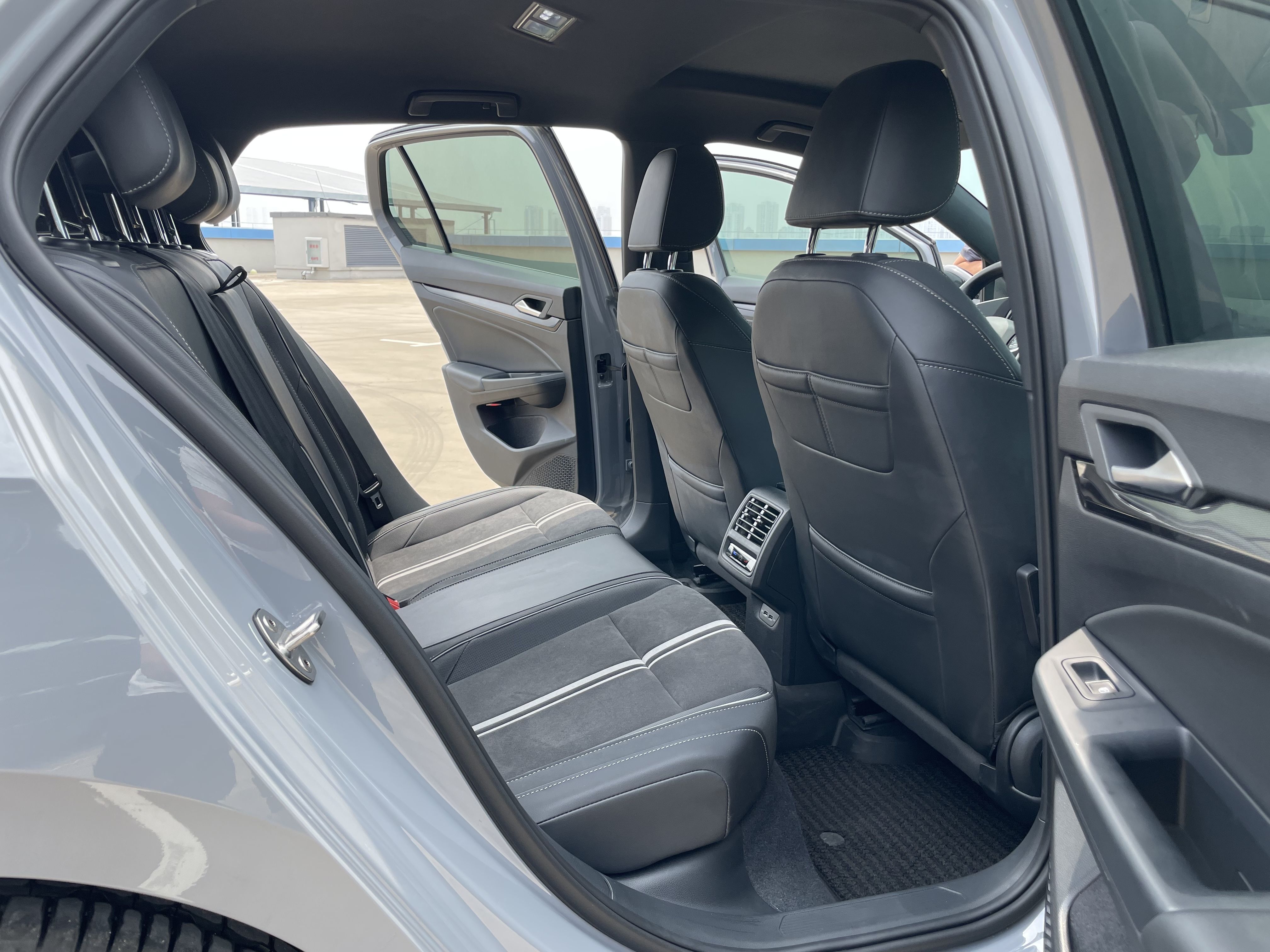 280TSI DSG R-Line (9).jpeg