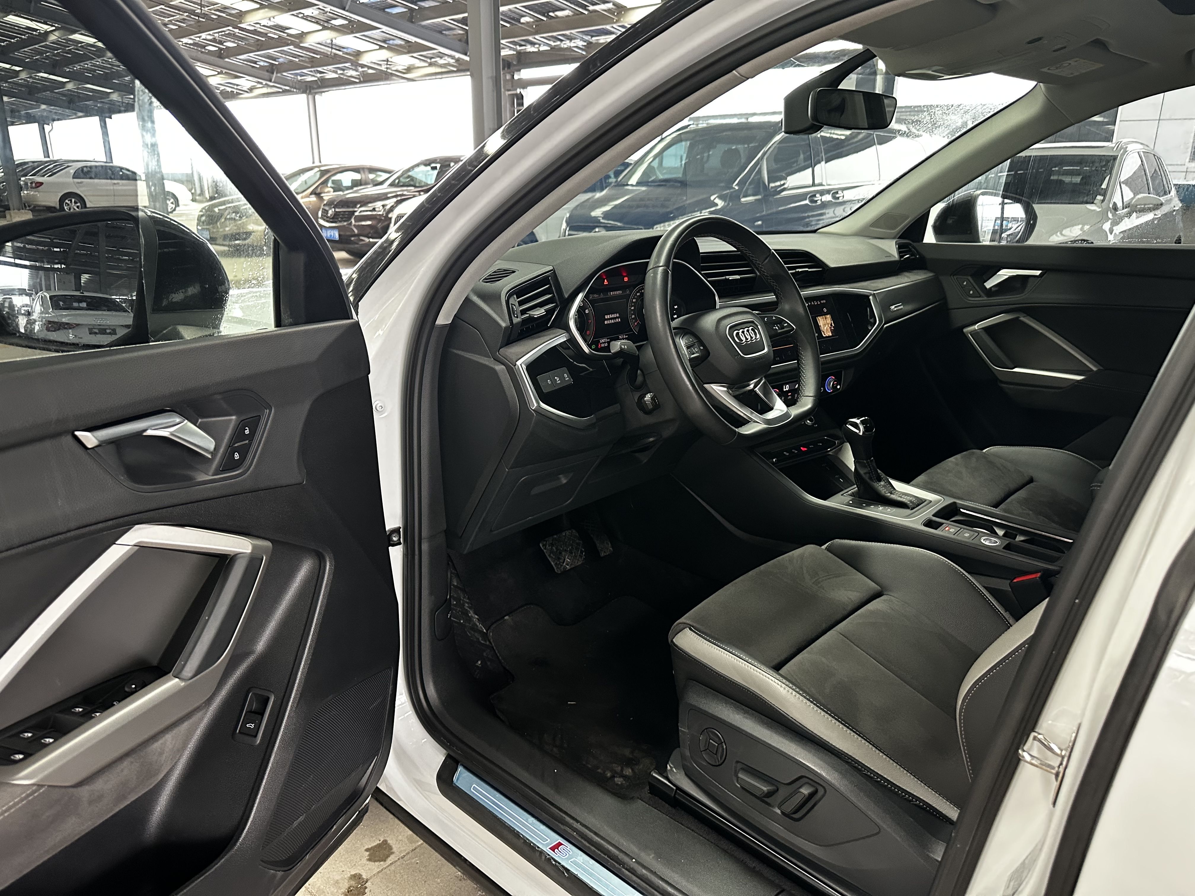 Q3 2023款 35 TFSI (2).jpeg