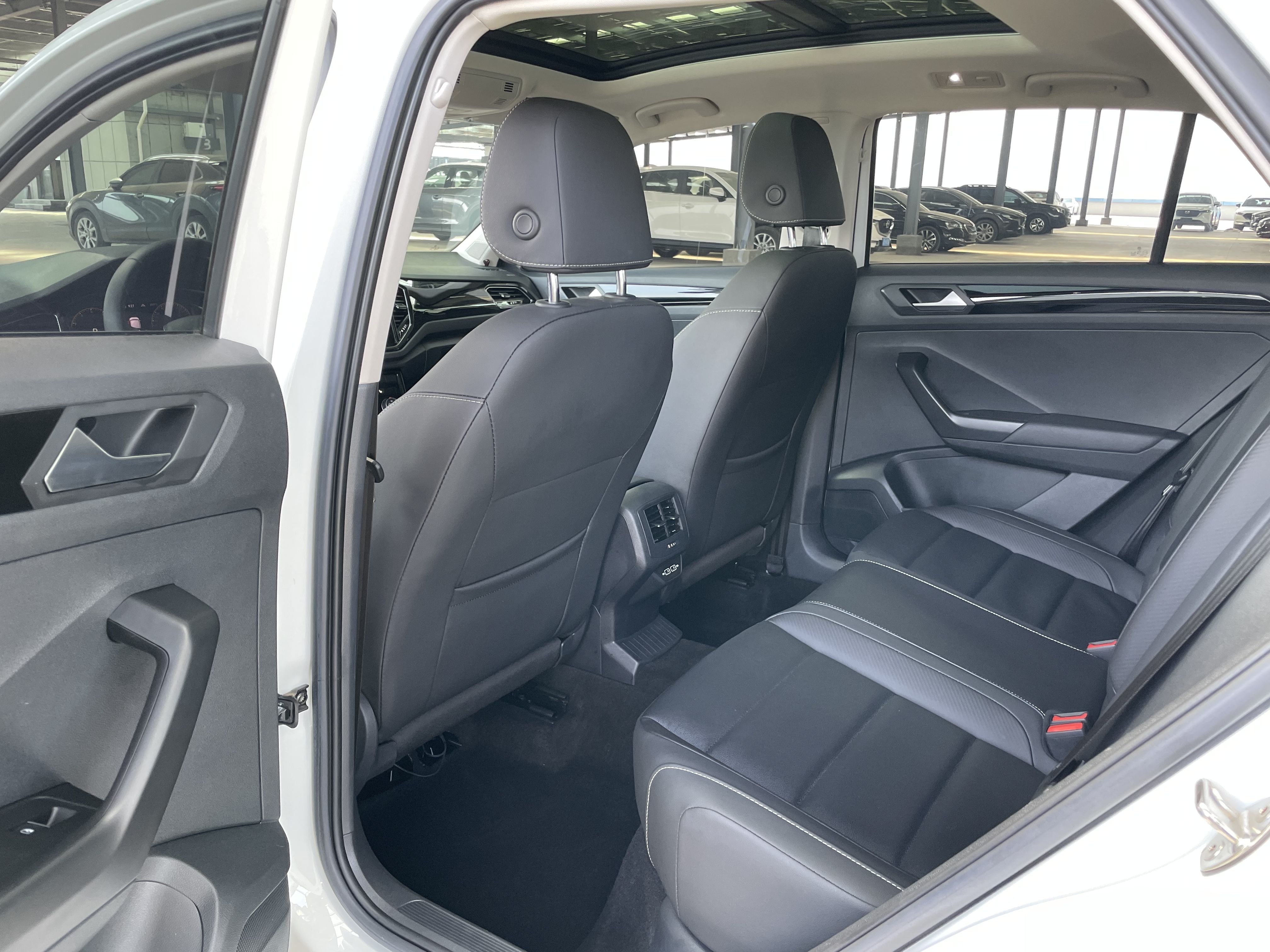 T-ROC探歌 2022款 280TSI (8).jpeg