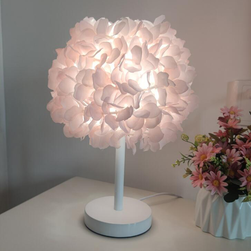 Light Luxury Ice Cracked Metal Colored Feather Bedroom LED Decorative Desk Lamp