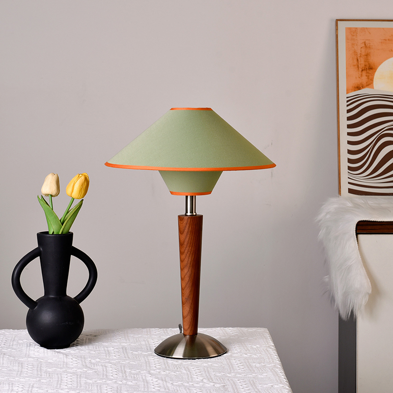Middle Ancient Style High-end Living Room Dining Room Solid Wood Metal Desk Lamp