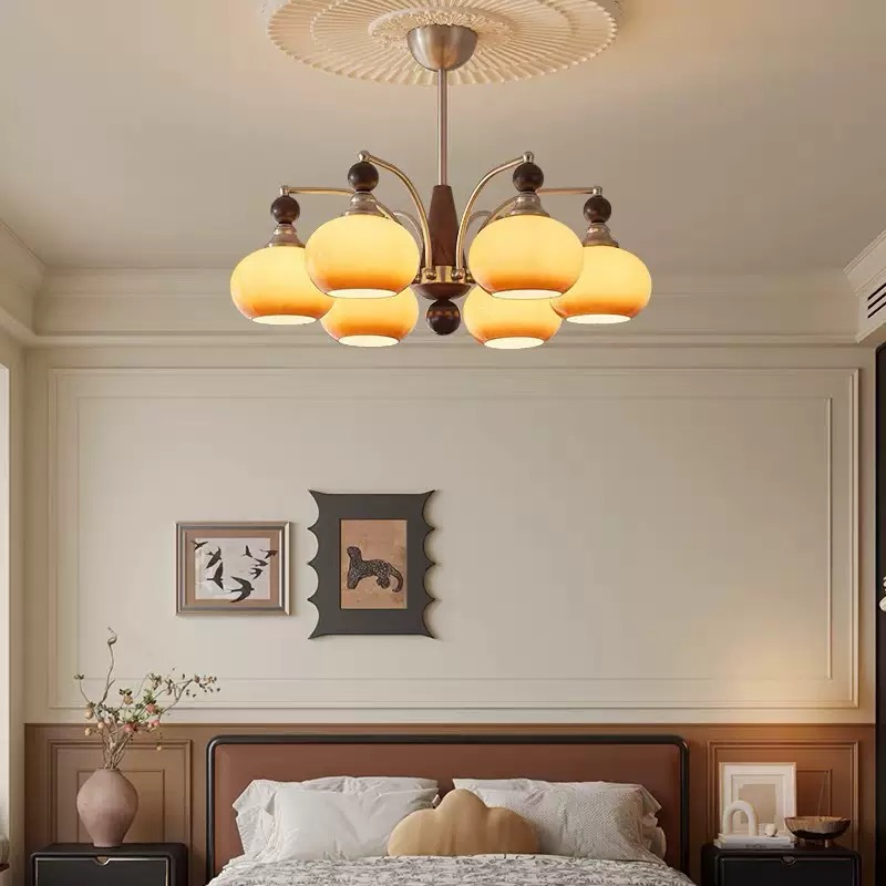 Lampadario decorativo in stile francese crema con pendente a cachi, adatto per hotel e abitazioni