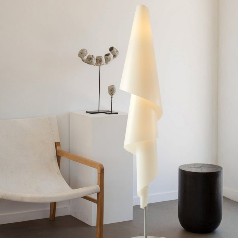 Modern Twisted Spiral LED Floor Lamp Metal PP Foot Switch For Home Bedroom Decor