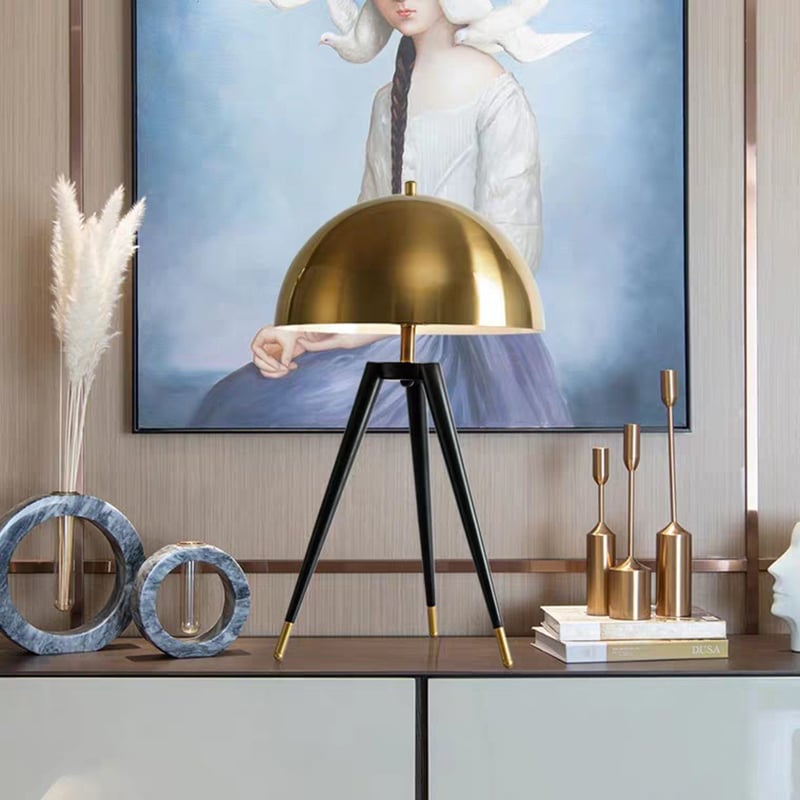 Nordic Minimalist Tripod Light Luxury Metal Living Room Decoration Table Lamp