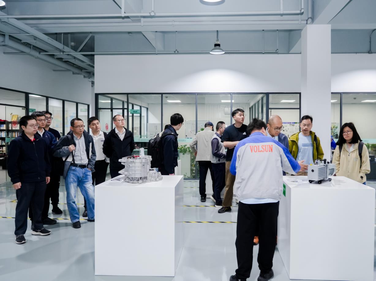 2-industry experts visit VOLSUN facilities.jpg