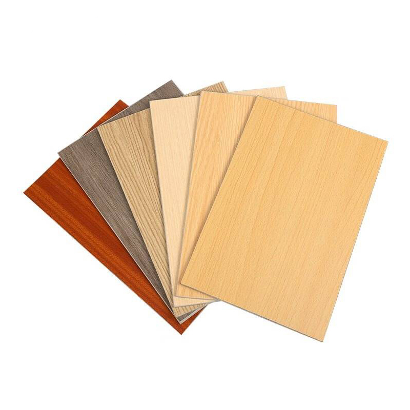 Panel hiasan dalaman