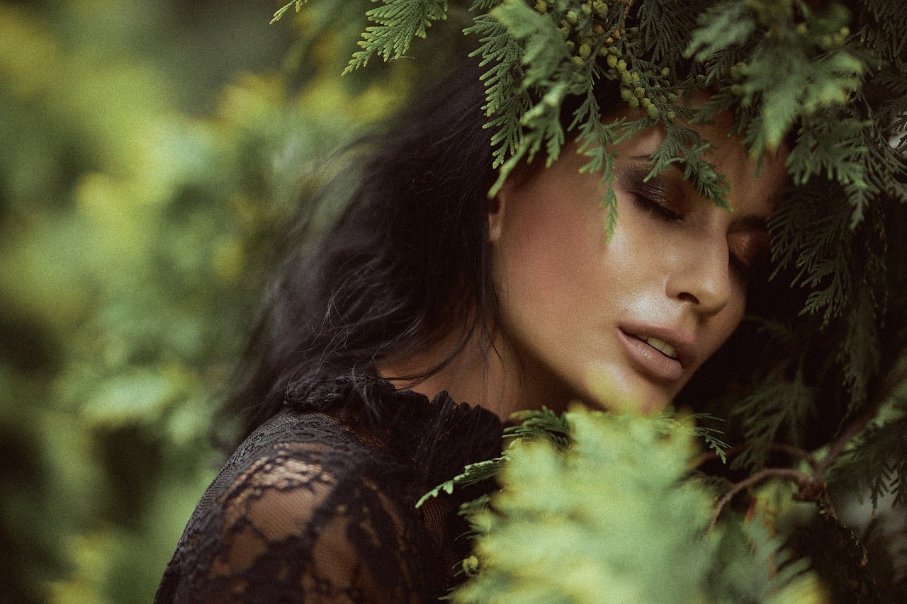 5 Top Beauty and Cosmetics Industry Trends of 2024
