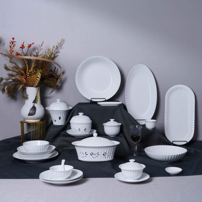 Luxury White Fluted Hotel Porcelain Collection Dishes & Formal Dinnerware for Fine Dining