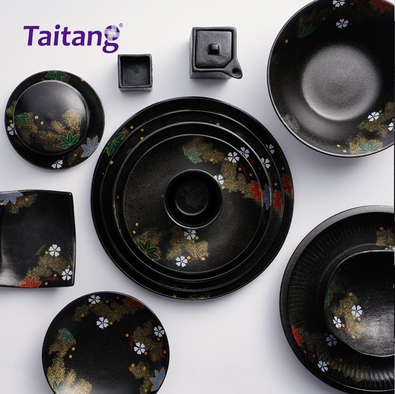Japanese Style Porcelain Dinnerware Collections Matte Black Restaurant Chinaware for Fine Dining