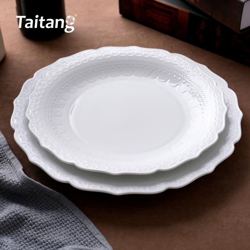 Lace Scalloped Bluish-White Porcelain Dinnerware Luxury Formal Dinnerware Set for Fine Dining