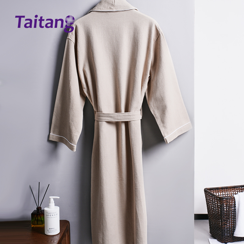 Mehmonxona spa bathrobesi, vaffel to‘qilgan paxta bathrobe, shawl yaka, oq chiziqchali dizayn, kurort uchun maxsus logotip va katta hajmdagi B2B ta'minoti