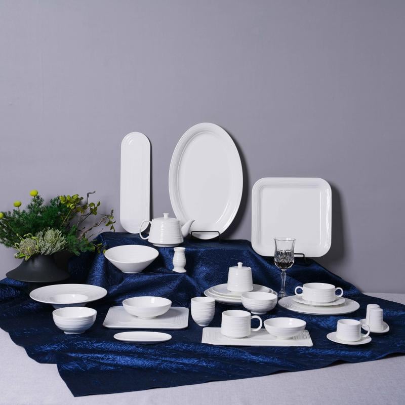 Commercial High-Fired Porcelain Dinnerware Set for Luxury Hotels & Restaurants