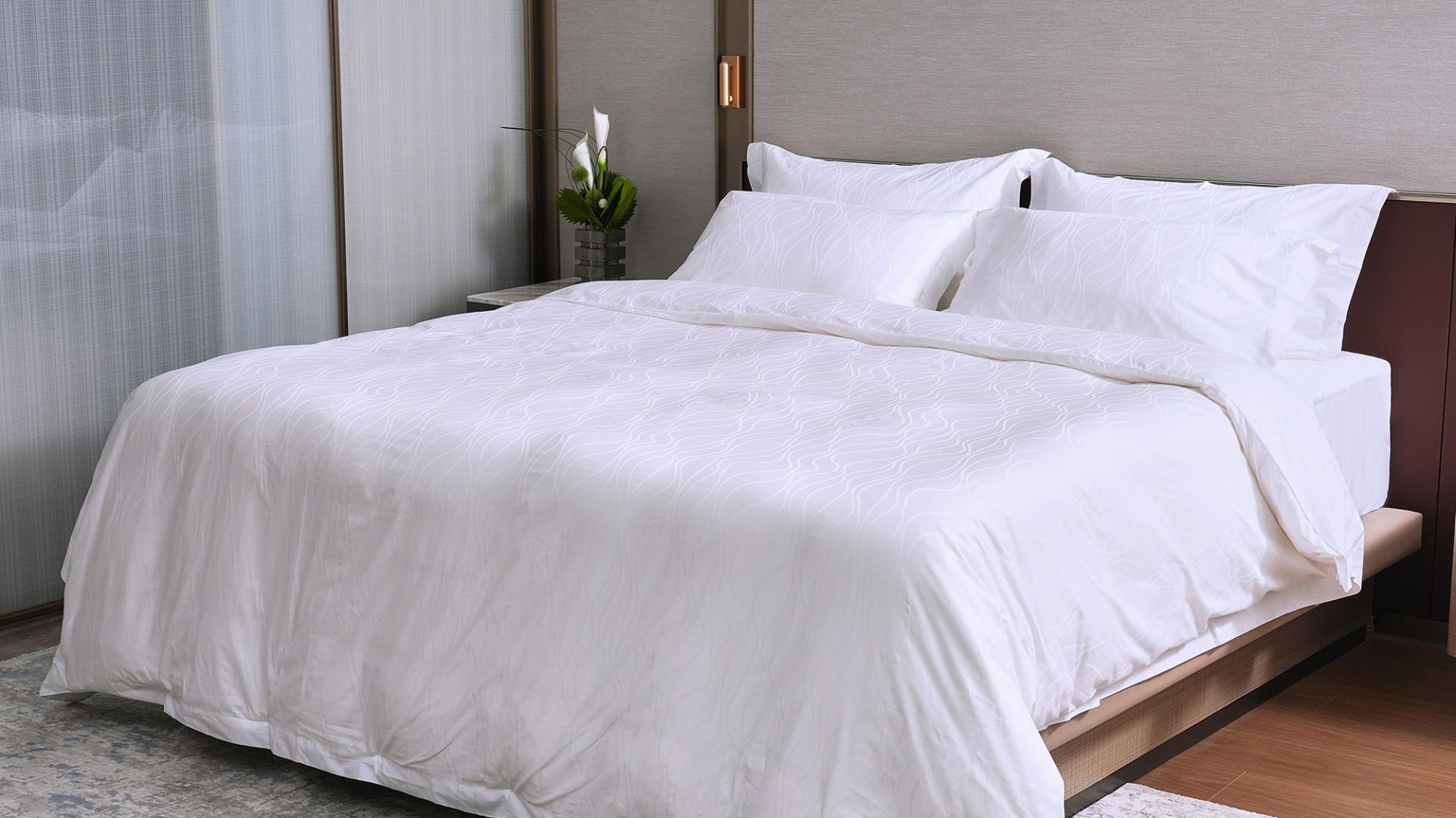 How Can Hotels Extend the Lifespan of Duvets and Pillows?
