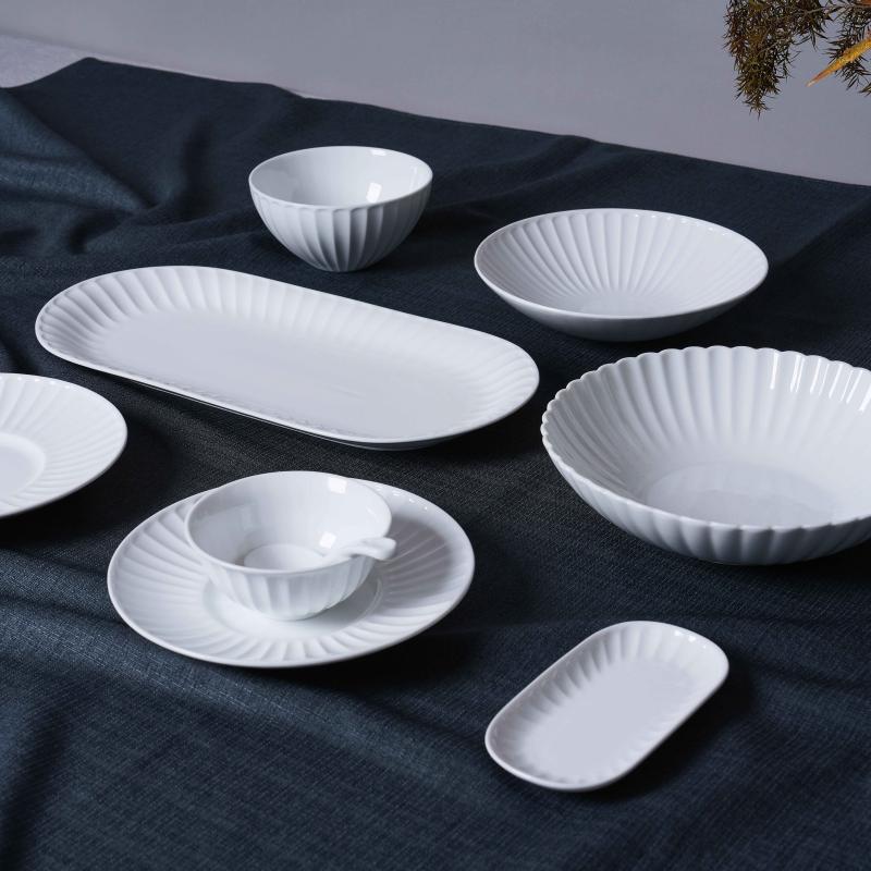 Luxury White Fluted Hotel Porcelain Collection Dishes & Formal Dinnerware for Fine Dining