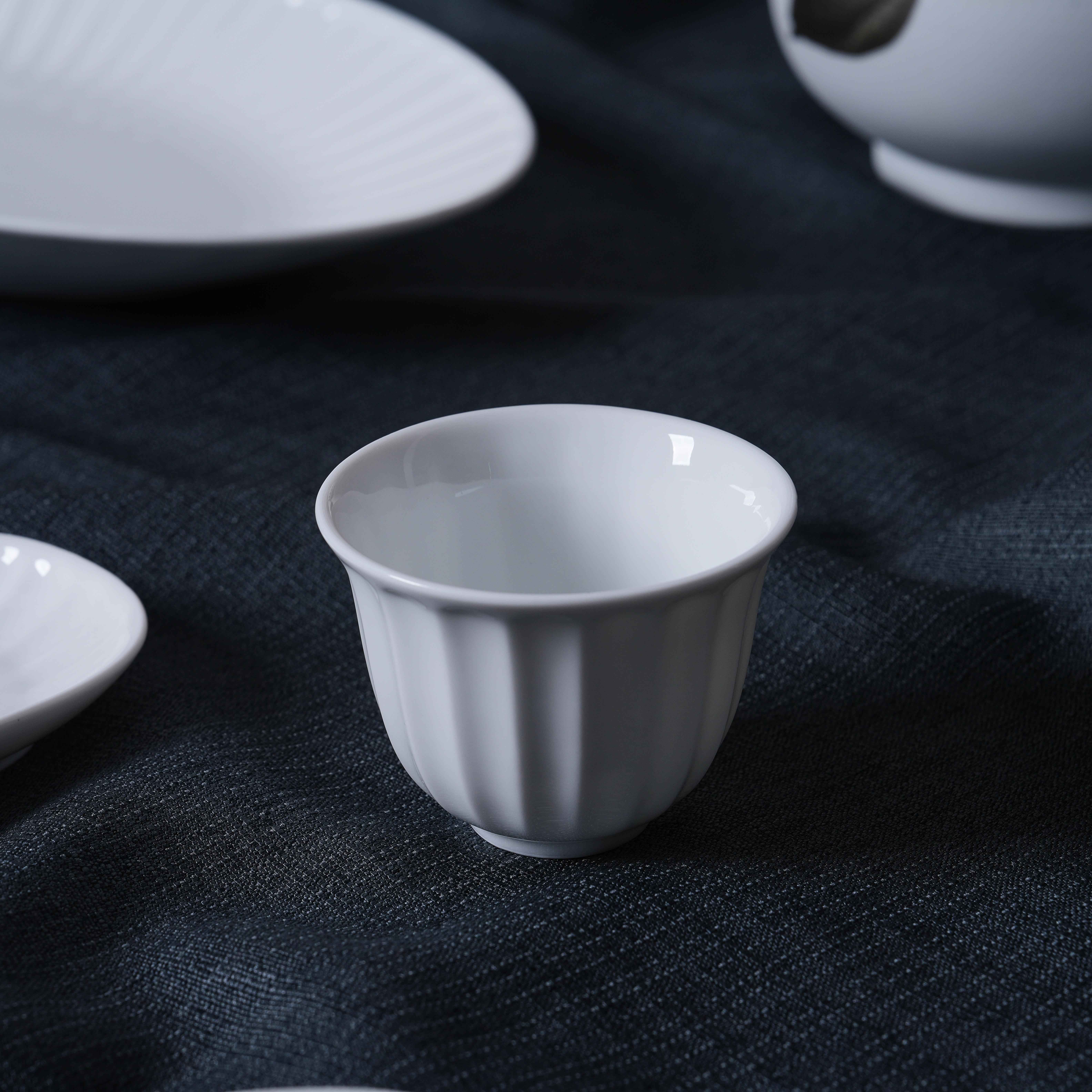 Luxury White Fluted Hotel Porcelain Collection Dishes & Formal Dinnerware for Fine Dining