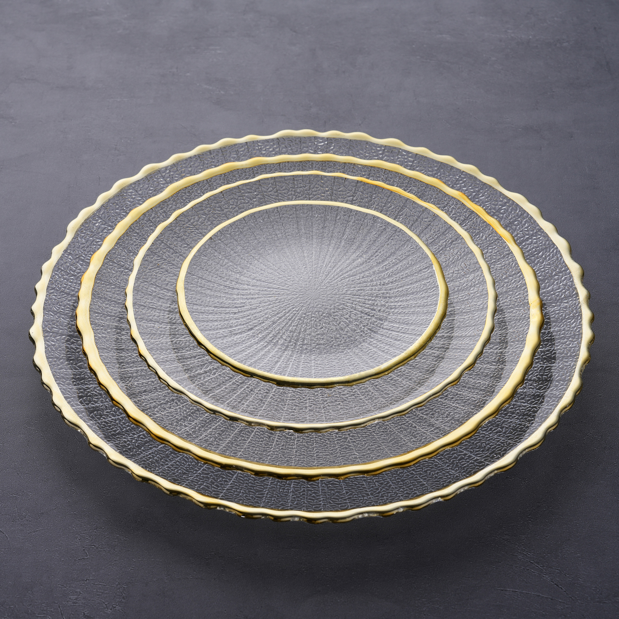Luxury Glass Dinner Plates in Bulk Gold and Silver Rimmed Glass Charger Plates for Weddings and Hotel Banquets