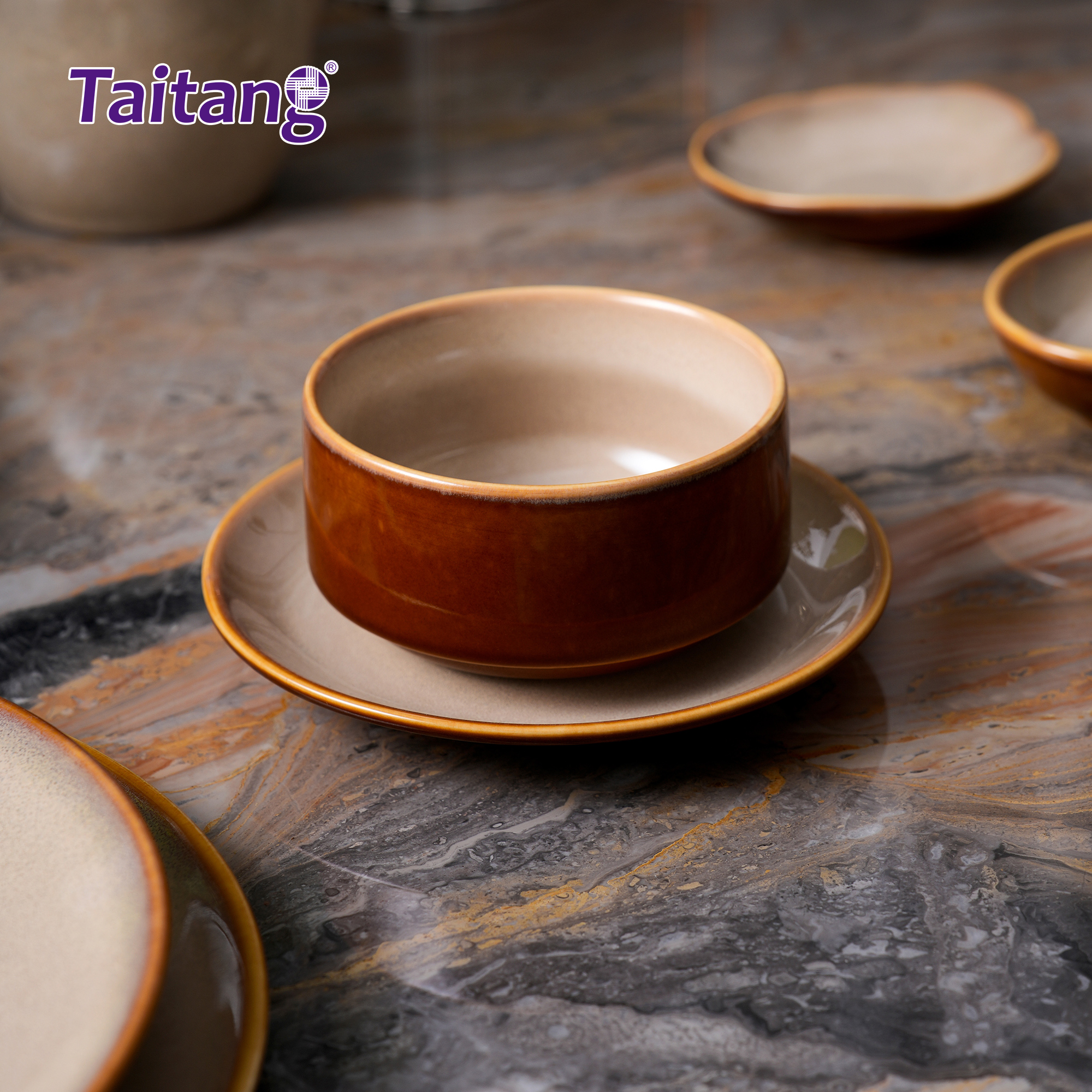 Sunbeam Yellow Ceramic Dinnerware Set Luxury Porcelain Dining Sets for High-End Hotels & Fusion Restaurants