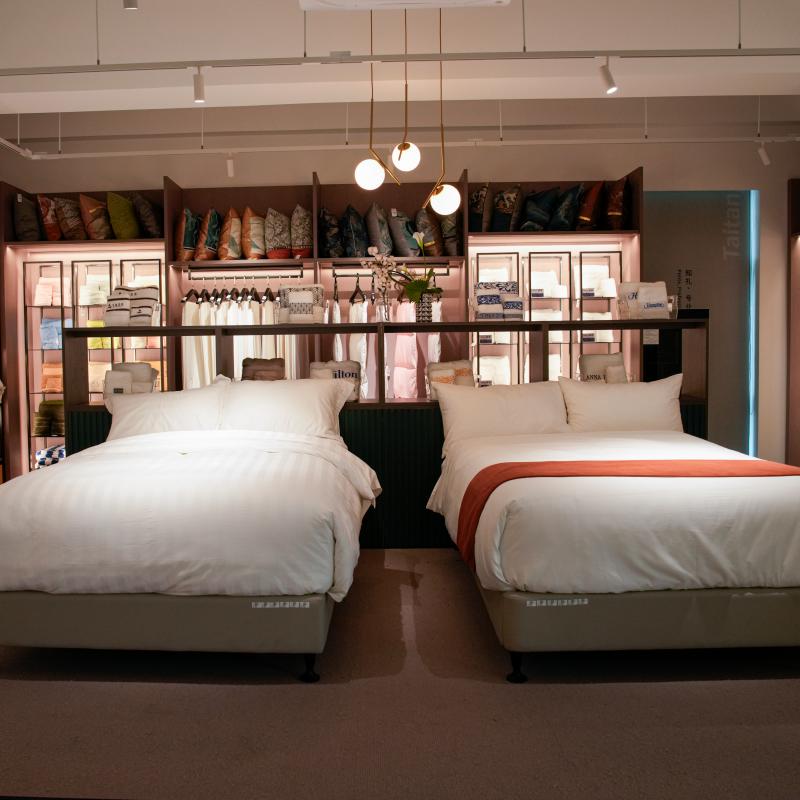 1. Bedroom OS&E(2e6826560e).JPG