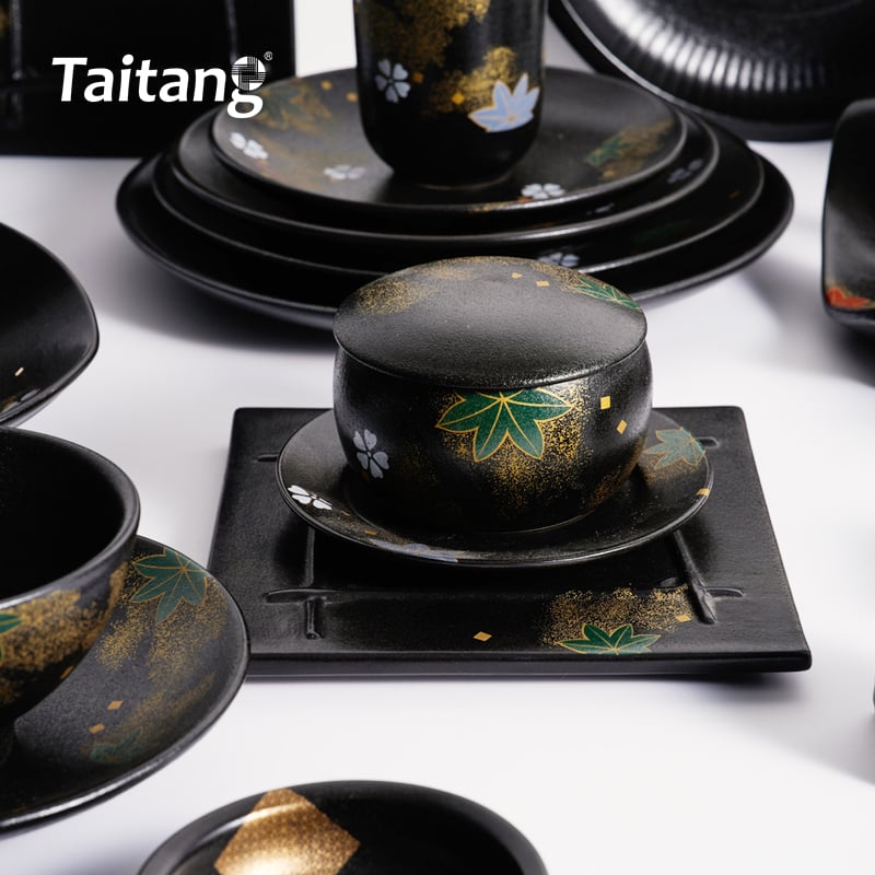 Japanese Style Porcelain Dinnerware Collections Matte Black Restaurant Chinaware for Fine Dining
