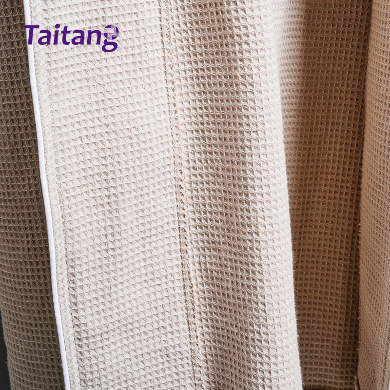 Mehmonxona spa bathrobesi, vaffel to‘qilgan paxta bathrobe, shawl yaka, oq chiziqchali dizayn, kurort uchun maxsus logotip va katta hajmdagi B2B ta'minoti